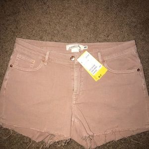 Salmon denim shorts